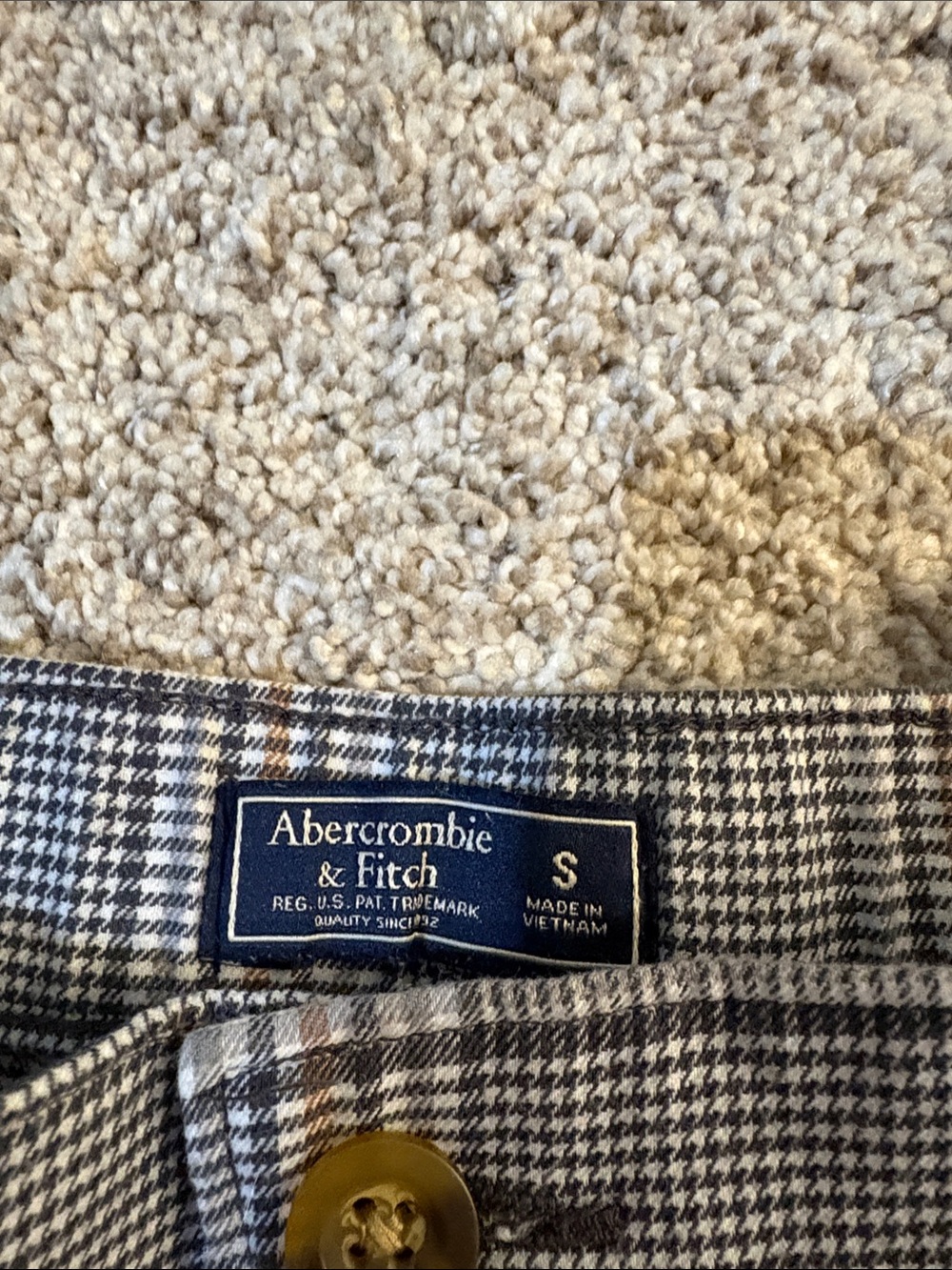 Abercrombie and Fitch women’s Gray Plaid Wide-Leg Dress Pants - Picture 2 of 4